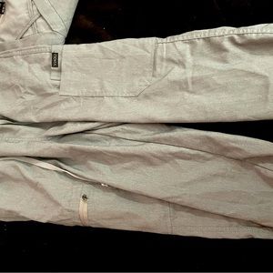 Light gray multiple pockets scrub set